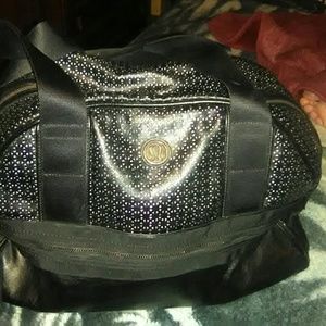 A lulu lemon duffle bag